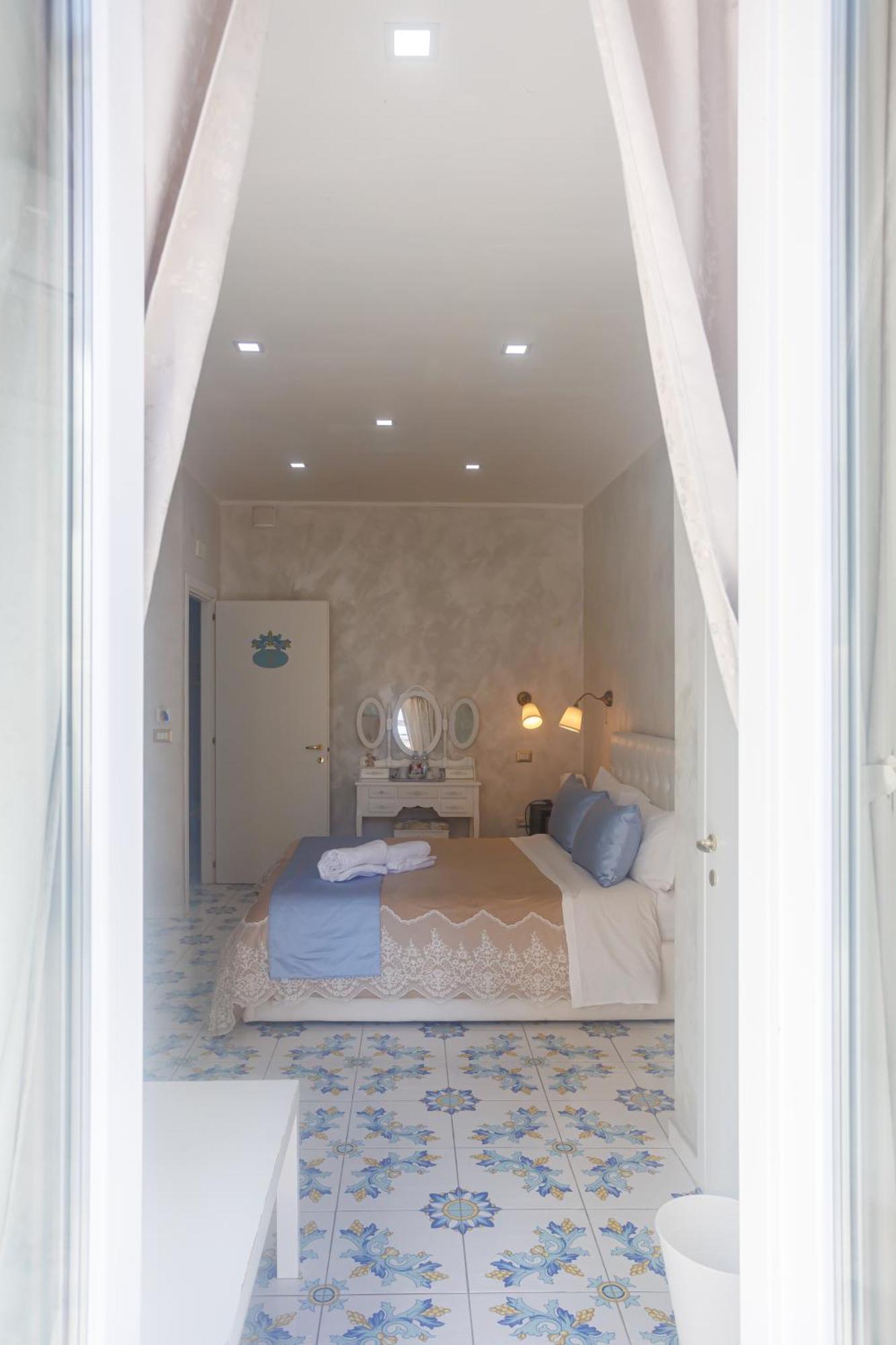 Alma Adry Bed & Breakfast Naples Exterior photo